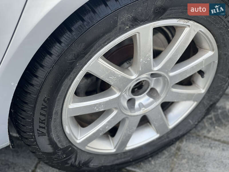 Универсал Skoda Superb 2012 в Дрогобыче