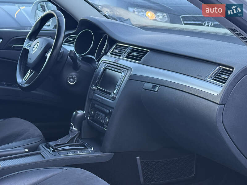 Универсал Skoda Superb 2015 в Ровно