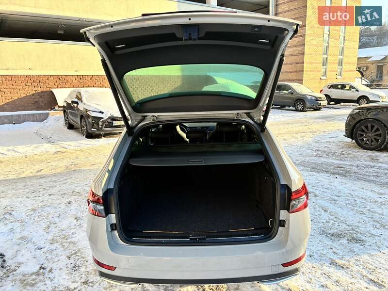 Универсал Skoda Superb 2021 в Киеве