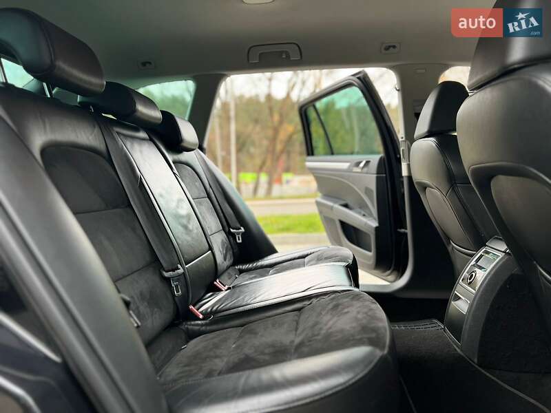 Универсал Skoda Superb 2012 в Новояворовске