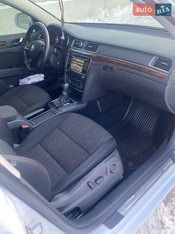 Лифтбек Skoda Superb 2014 в Прилуках