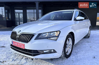 Универсал Skoda Superb 2017 в Нововолынске