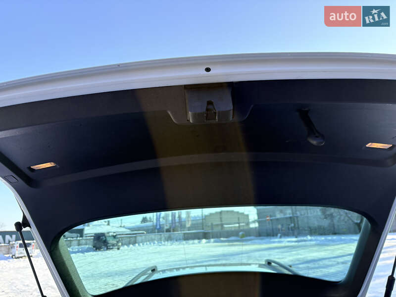 Универсал Skoda Superb 2017 в Нововолынске фото 18 Универсал Skoda Superb 2017 в Нововолынске