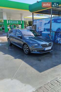 Універсал Skoda Superb 2016 в Дрогобичі