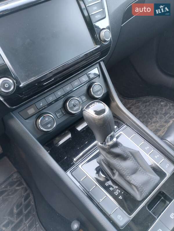 Универсал Skoda Superb 2016 в Дрогобыче