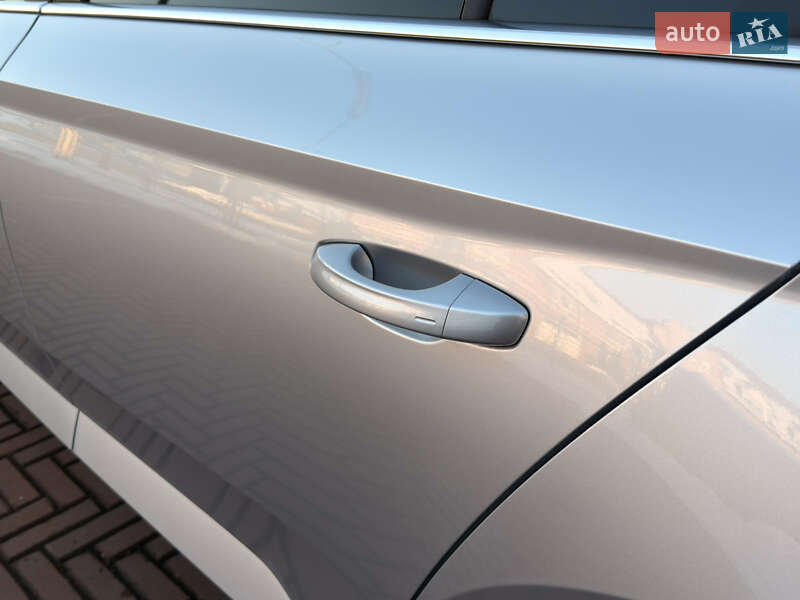 Универсал Skoda Superb 2020 в Мукачево