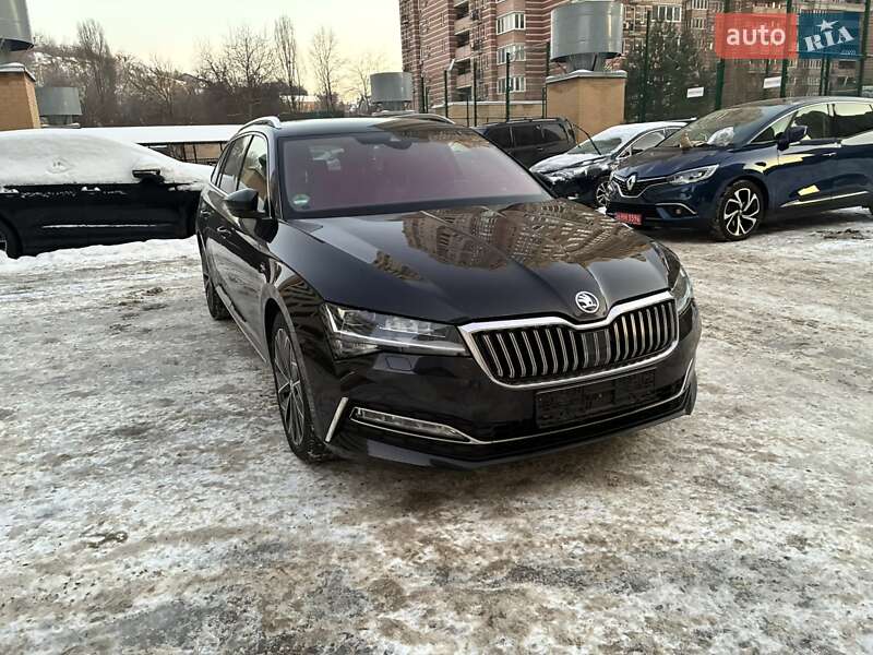 Универсал Skoda Superb 2021 в Киеве