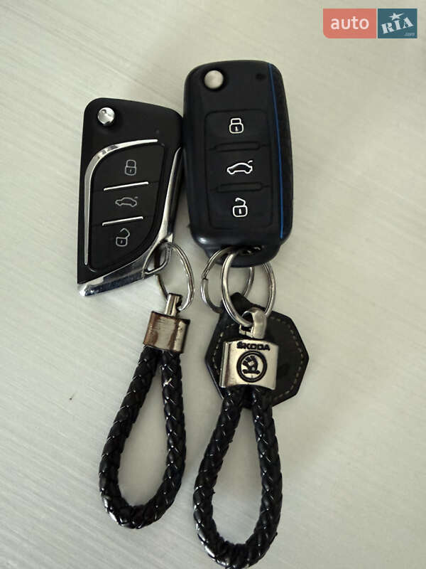 Лифтбек Skoda Superb 2013 в Ровно фото 35 Лифтбек Skoda Superb 2013 в Ровно