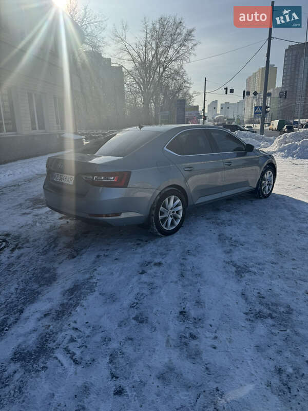 Лифтбек Skoda Superb 2016 в Киеве фото 4 Лифтбек Skoda Superb 2016 в Киеве