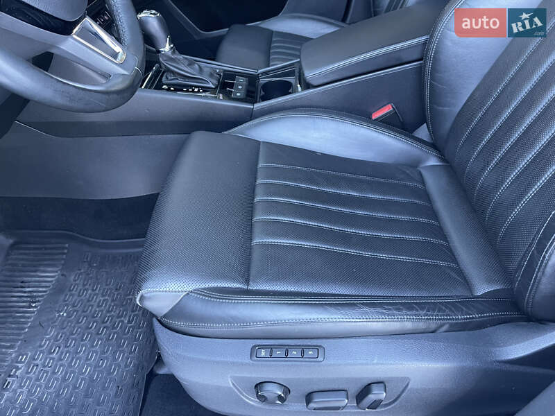 Универсал Skoda Superb 2017 в Дубно фото 35 Универсал Skoda Superb 2017 в Дубно