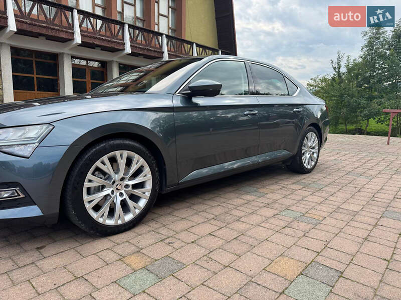 Лифтбек Skoda Superb 2020 в Надворной