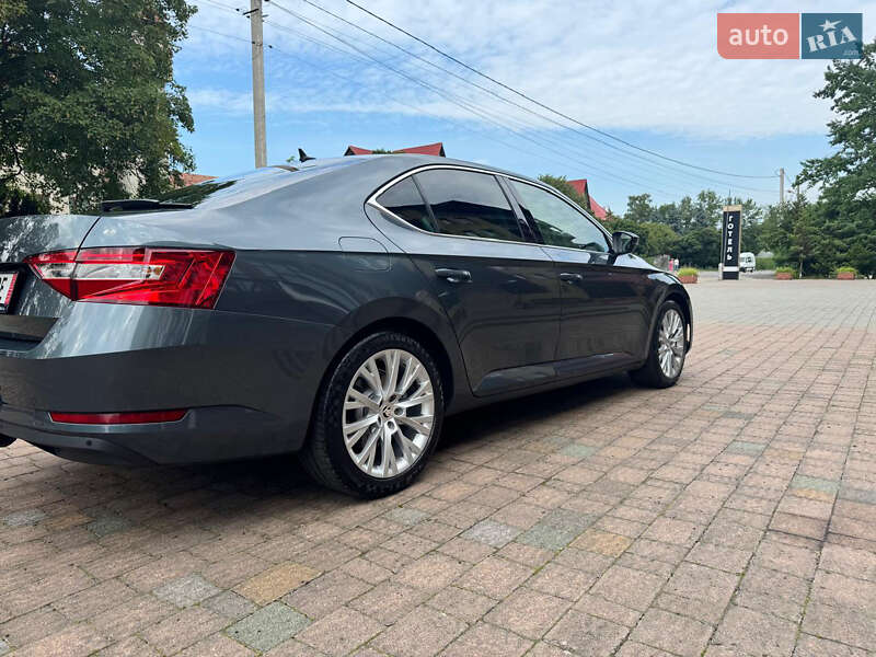 Лифтбек Skoda Superb 2020 в Надворной