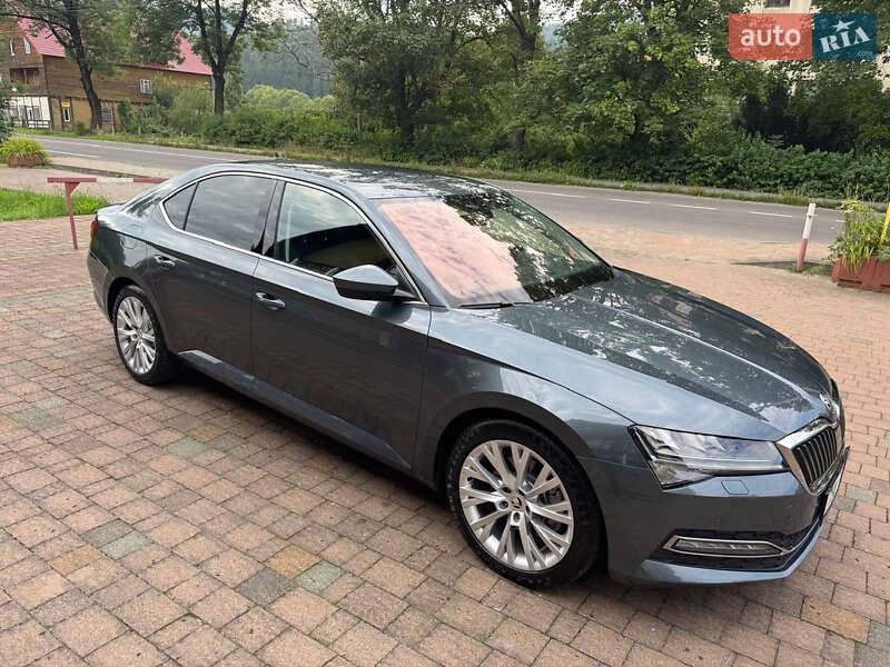 Лифтбек Skoda Superb 2020 в Надворной