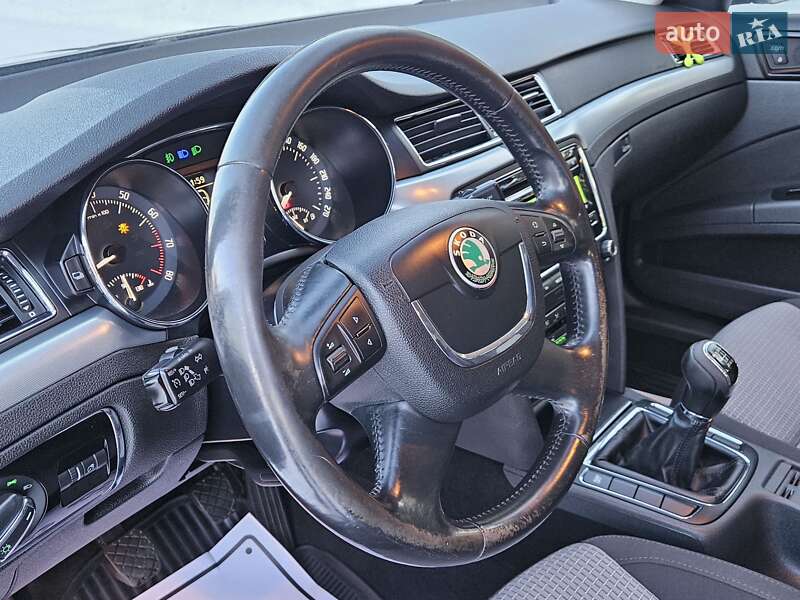 Лифтбек Skoda Superb 2008 в Дрогобыче