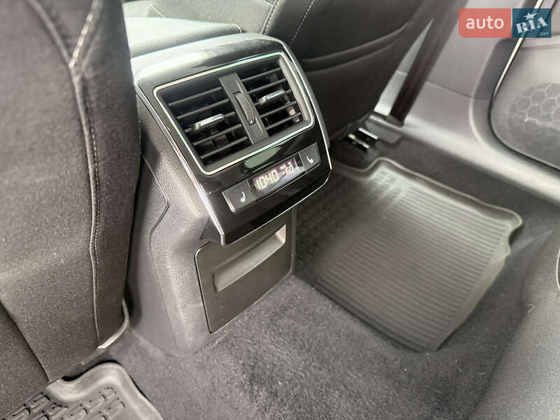 Лифтбек Skoda Superb 2016 в Днепре