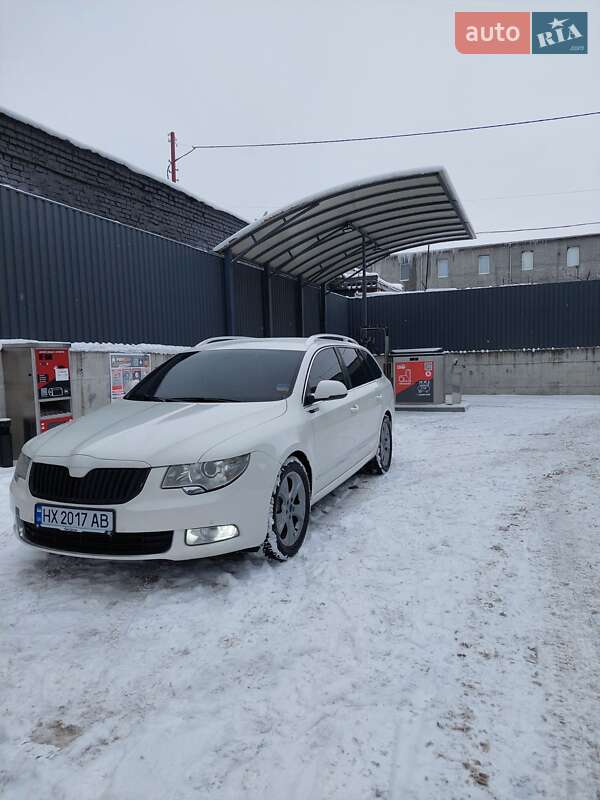 Универсал Skoda Superb 2013 в Хмельницком