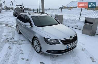 Універсал Skoda Superb 2013 в Львові