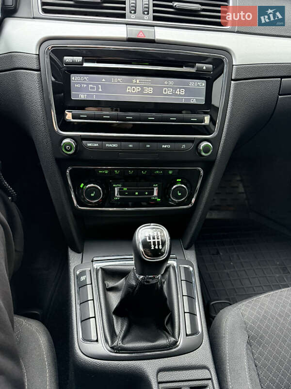 Лифтбек Skoda Superb 2013 в Богодухове фото 18 Лифтбек Skoda Superb 2013 в Богодухове