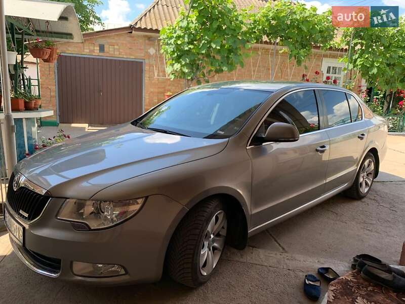 Ліфтбек Skoda Superb 2011 в Бершаді