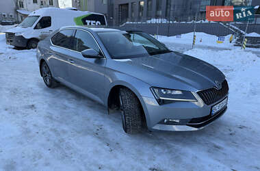 Лифтбек Skoda Superb 2018 в Львове