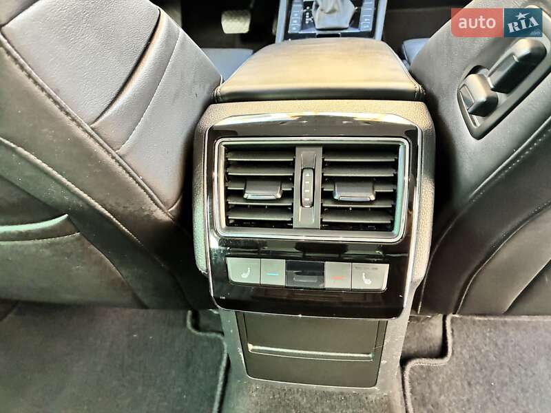 Универсал Skoda Superb 2019 в Киеве фото 39 Универсал Skoda Superb 2019 в Киеве