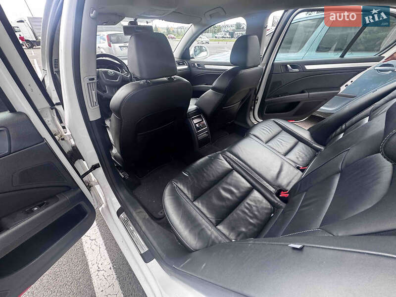 Лифтбек Skoda Superb 2009 в Луцке