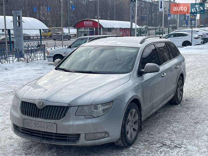 Универсал Skoda Superb 2012 в Киеве фото 2 Универсал Skoda Superb 2012 в Киеве