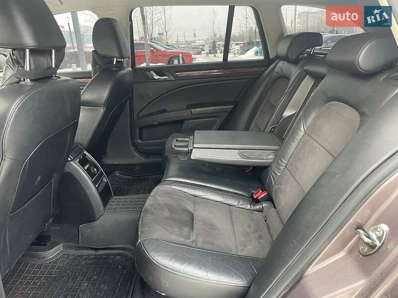 Универсал Skoda Superb 2010 в Киеве