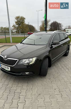 Универсал Skoda Superb 2014 в Киеве