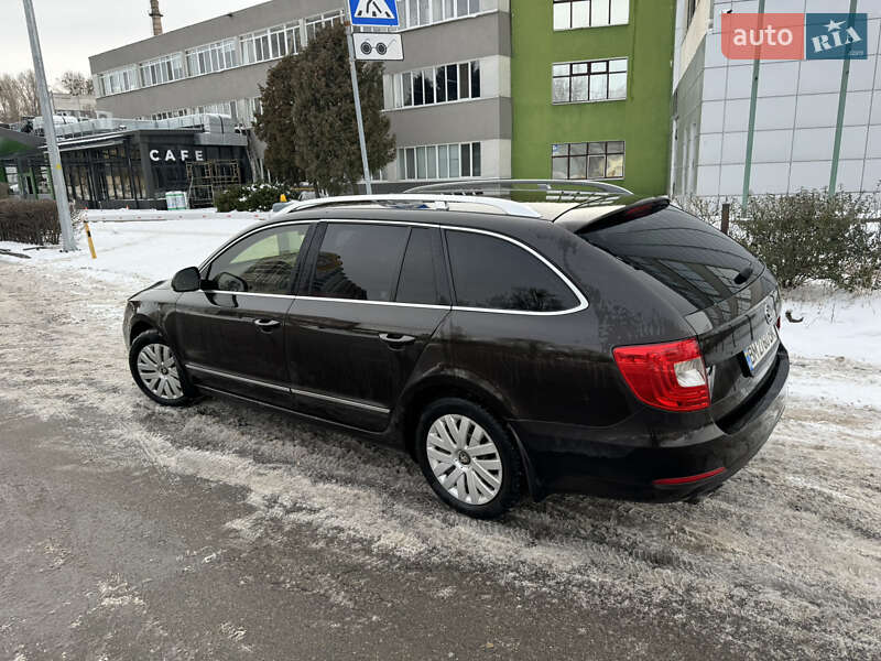 Универсал Skoda Superb 2014 в Киеве