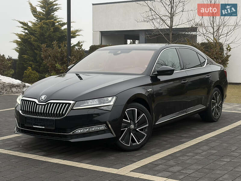 Лифтбек Skoda Superb 2023 в Мукачево