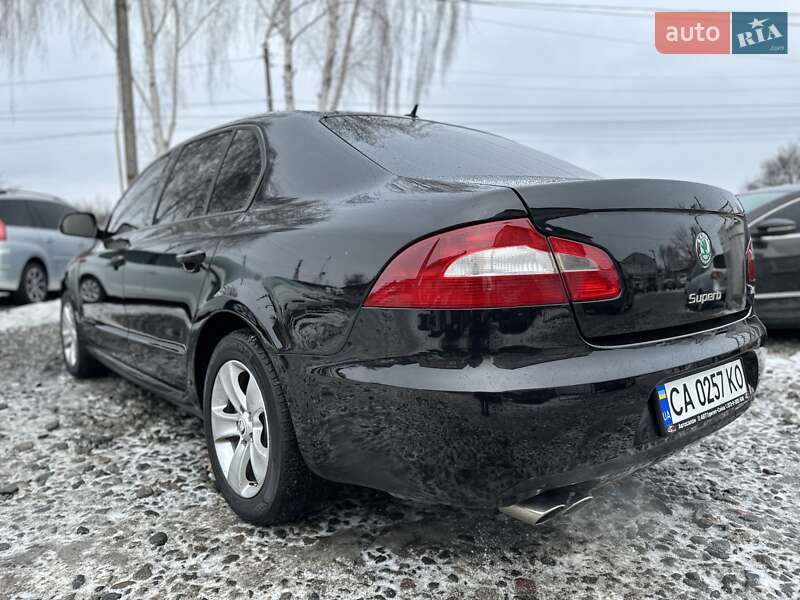 Лифтбек Skoda Superb 2010 в Смеле