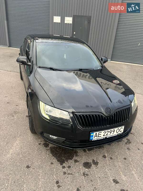 Лифтбек Skoda Superb 2013 в Днепре фото 4 Лифтбек Skoda Superb 2013 в Днепре