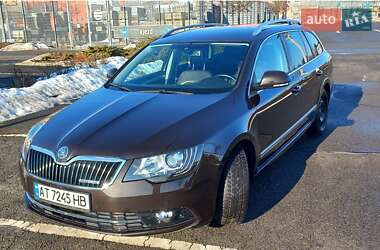 Универсал Skoda Superb 2013 в Долине