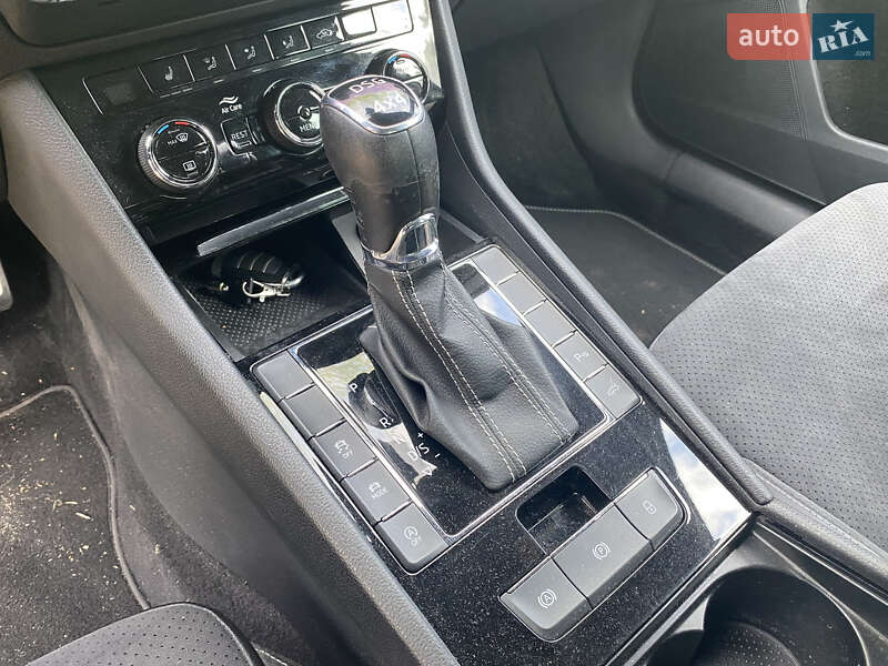 Універсал Skoda Superb 2019 в Києві фото 14 Універсал Skoda Superb 2019 в Києві