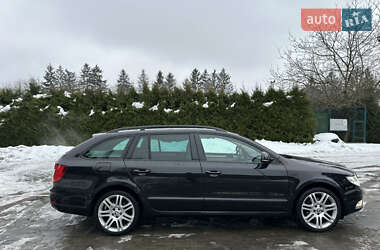 Универсал Skoda Superb 2011 в Луцке