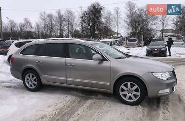Универсал Skoda Superb 2012 в Луцке