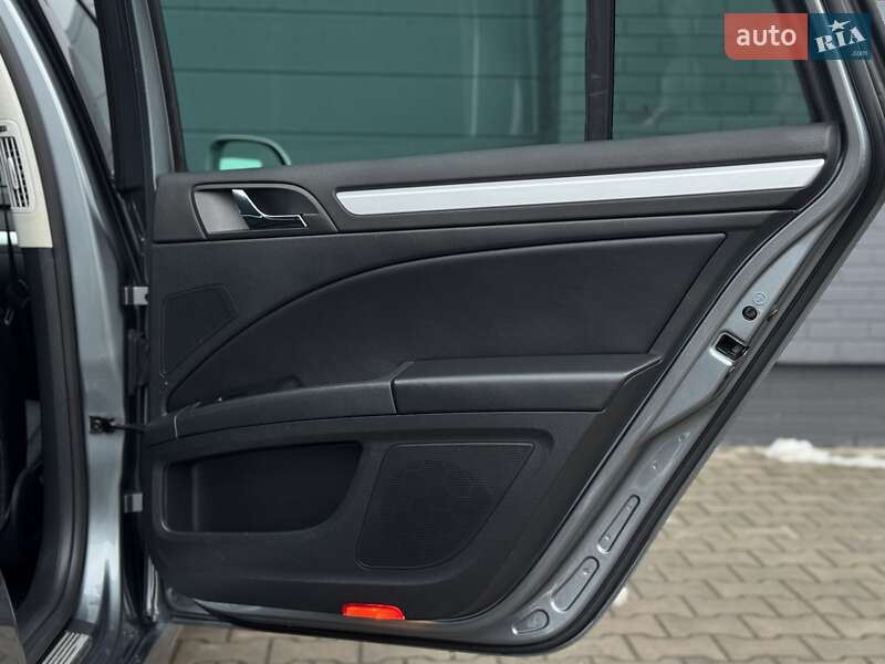 Універсал Skoda Superb 2011 в Луцьку