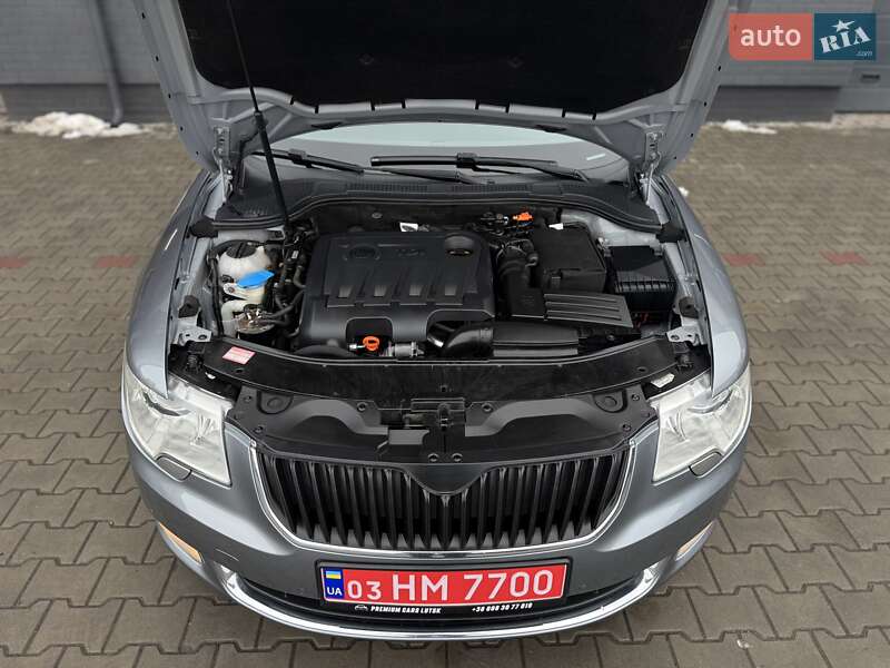 Універсал Skoda Superb 2011 в Луцьку