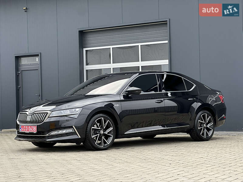 Ліфтбек Skoda Superb 2023 в Мукачевому