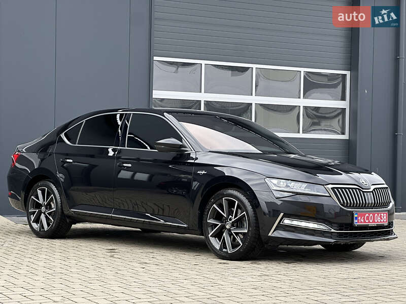 Ліфтбек Skoda Superb 2023 в Мукачевому