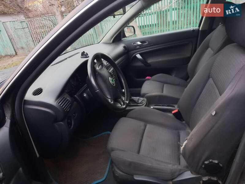 Ліфтбек Skoda Superb 2005 в Звенигородці