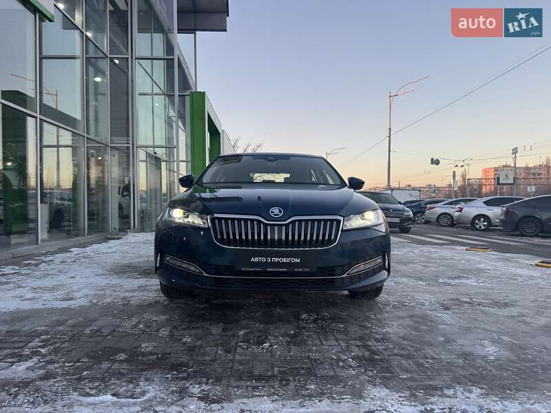 Лифтбек Skoda Superb 2019 в Киеве