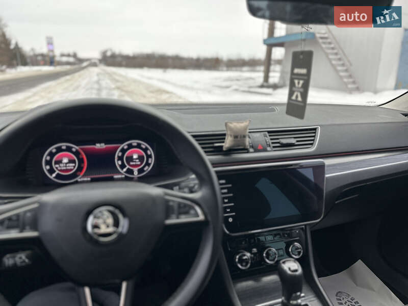 Лифтбек Skoda Superb 2019 в Киеве