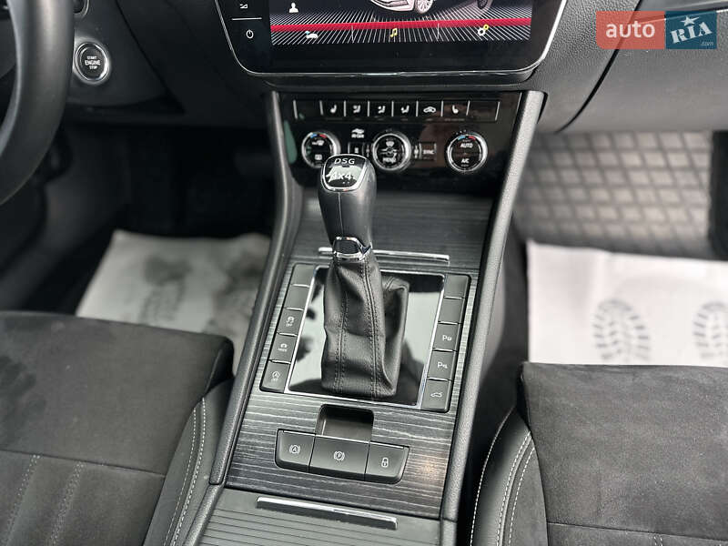 Лифтбек Skoda Superb 2019 в Киеве