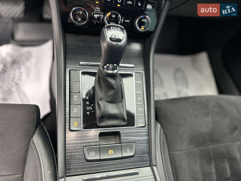 Лифтбек Skoda Superb 2019 в Киеве