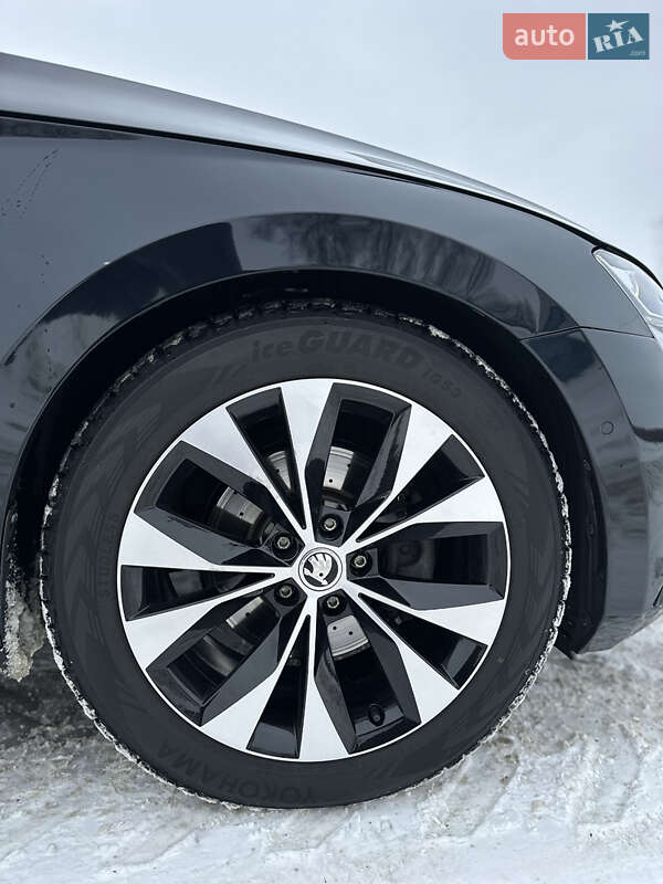 Лифтбек Skoda Superb 2019 в Киеве