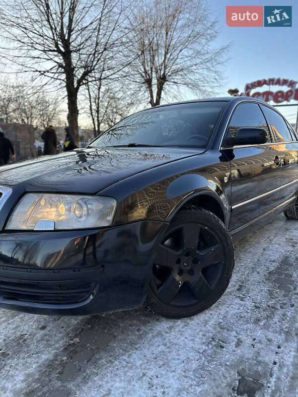 Лифтбек Skoda Superb 2005 в Луцке