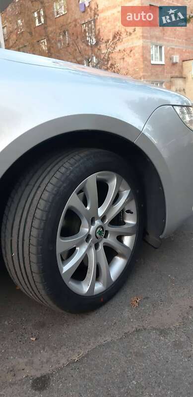 Универсал Skoda Superb 2012 в Киеве