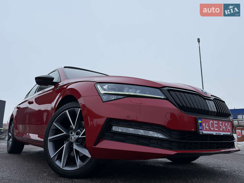 Лифтбек Skoda Superb 2022 в Дрогобыче
